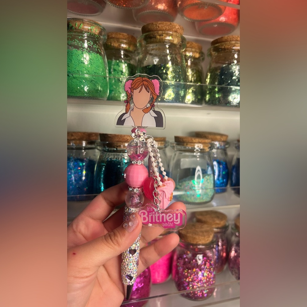 Custom pens 🖊️💕 - Picture 10 of 16